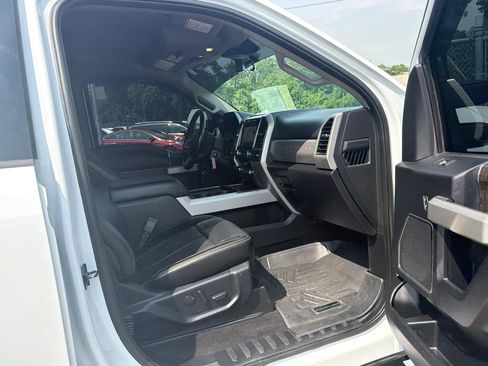 Used 2021 Ford F250 Lariat w/ Lariat Value Package AWD/4WD image 29