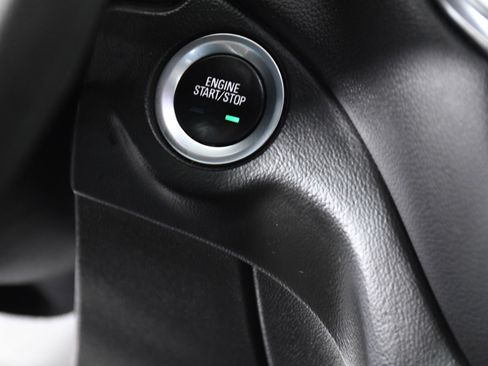 Used 2022 Chevrolet Equinox LT image 18