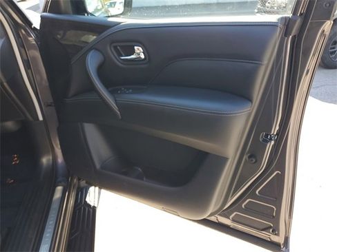 Used 2024 INFINITI QX80 Luxe image 38