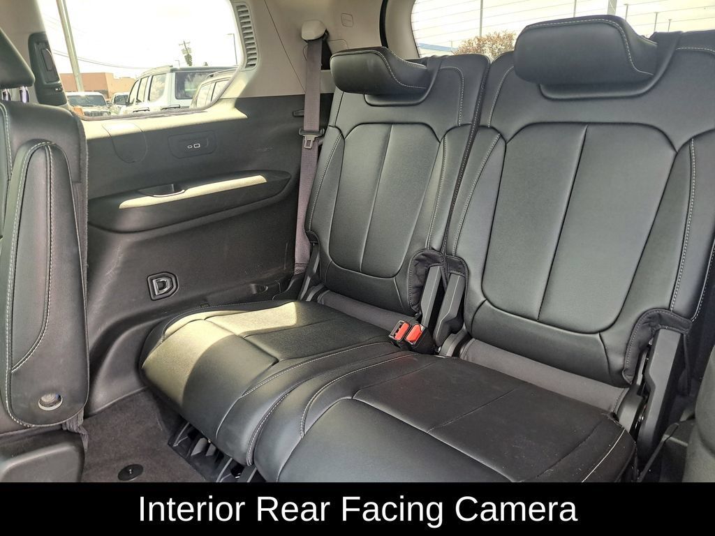 Used 2022 Jeep Grand Cherokee L Limited AWD/4WD image 31