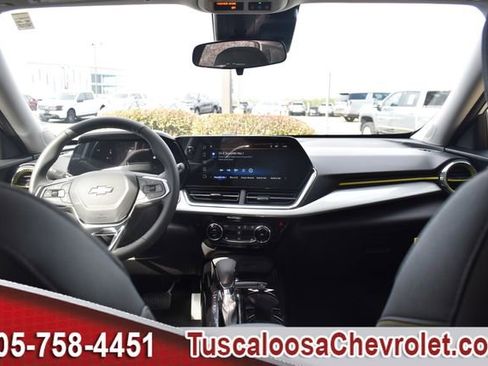 New 2026 Chevrolet Trax LT w/ LT Convenience Package image 3