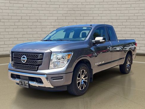 Used 2020 Nissan Titan SV RWD image 1