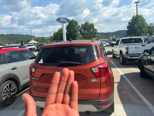 Used 2019 Ford Escape SEL AWD/4WD image 7