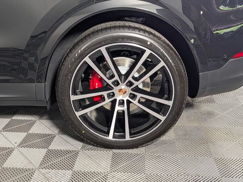New 2026 Porsche Cayenne S AWD/4WD image 12