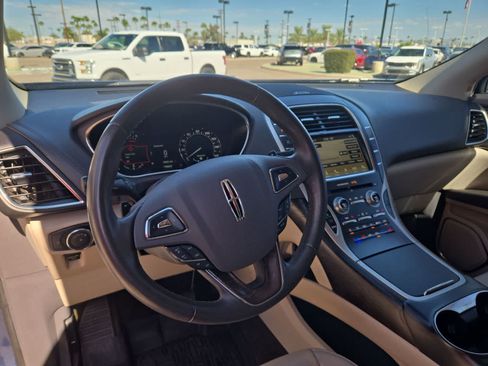 Used 2018 Lincoln MKX Reserve FWD image 10