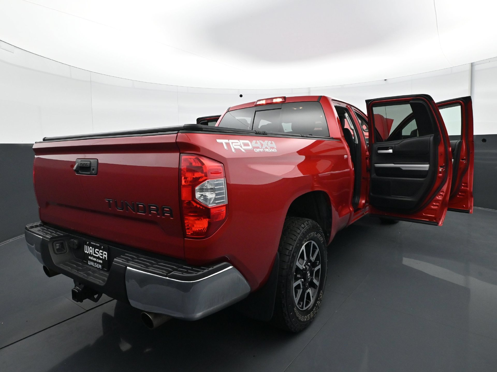 Used 2017 Toyota Tundra SR5 w/ TRD Off Road Package AWD/4WD image 31