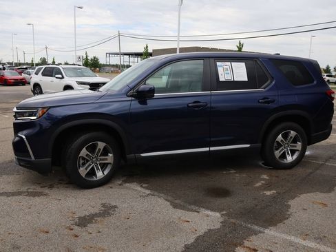 Used 2025 Honda Pilot EX-L image 9