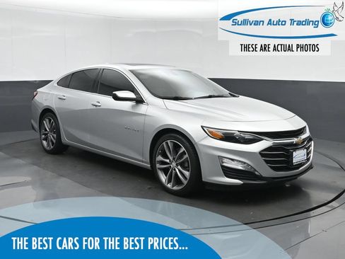 Used 2022 Chevrolet Malibu LT FWD image 1