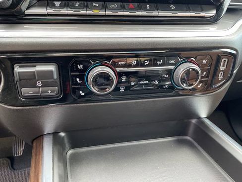 Used 2024 Chevrolet Silverado 3500 High Country image 36