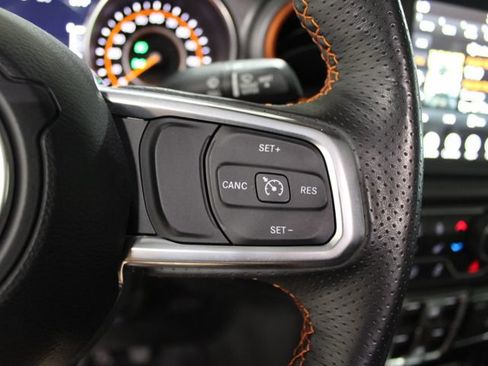 Used 2023 Jeep Gladiator Mojave w/ Cold Weather Group AWD/4WD image 34