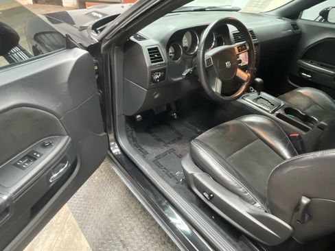 Used 2009 Dodge Challenger SRT8 RWD image 15