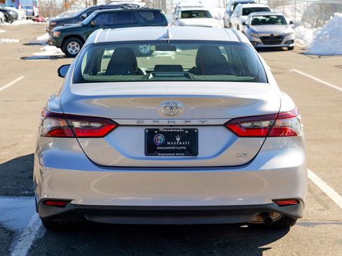 Used 2022 Toyota Camry LE w/ Carpet Mat Package (TMS) FWD image 6