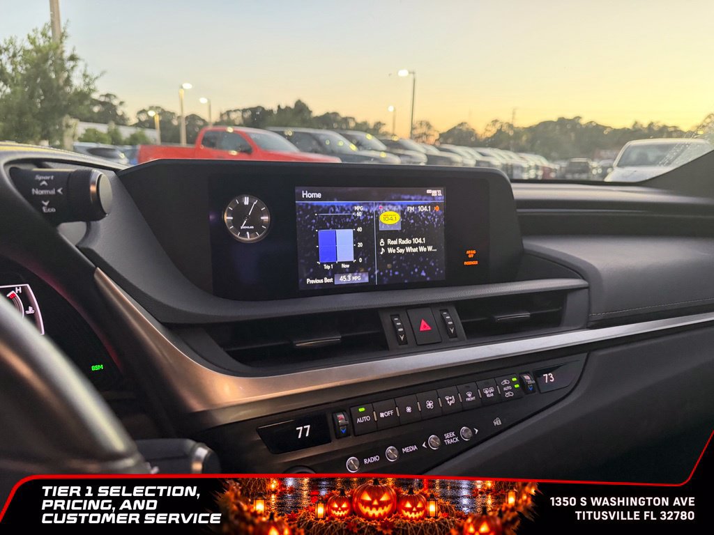 Used 2019 Lexus ES 300h w/ Premium Package FWD image 14