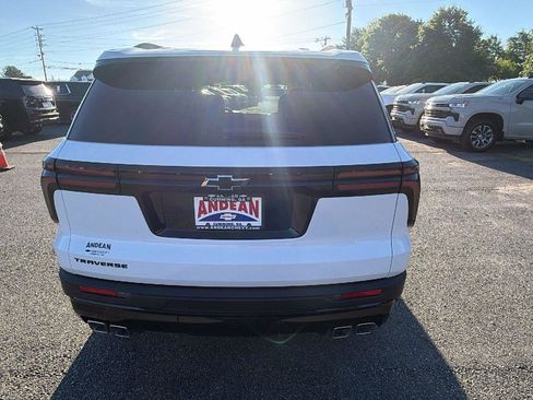 New 2026 Chevrolet Traverse LT image 6