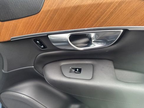 Used 2025 Volvo XC90 B5 Plus w/ Protection Package Premier image 46