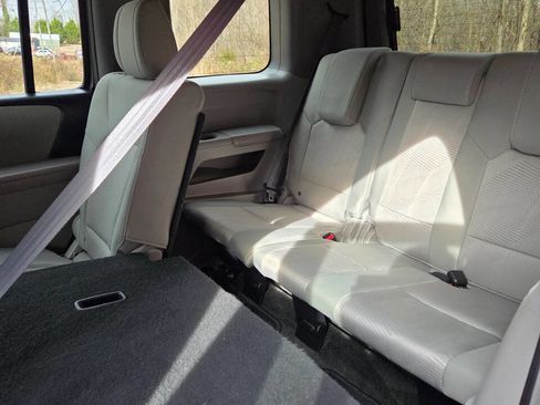 Used 2015 Honda Pilot LX image 14