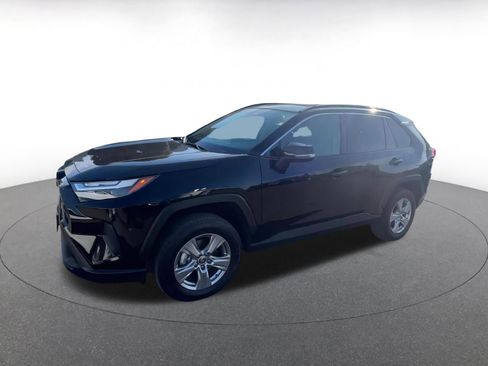 Used 2025 Toyota RAV4 XLE image 8