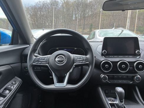 Used 2025 Nissan Sentra SV image 34