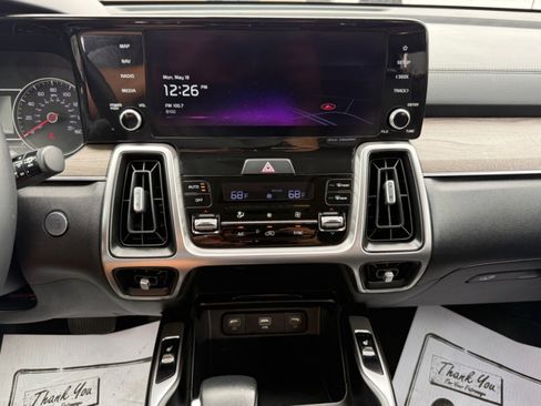 Used 2022 Kia Sorento S AWD/4WD image 12