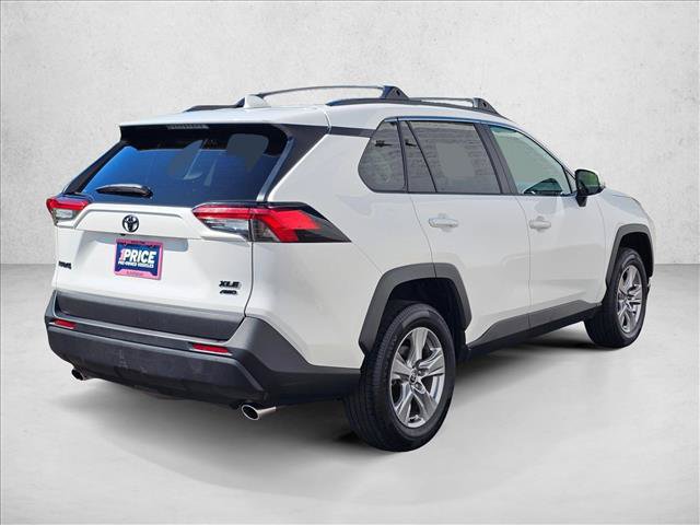 Used 2022 Toyota RAV4 XLE w/ XLE Grade Weather Package AWD/4WD image 5