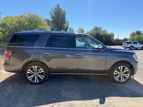 Used 2020 Ford Expedition Platinum AWD/4WD image 6