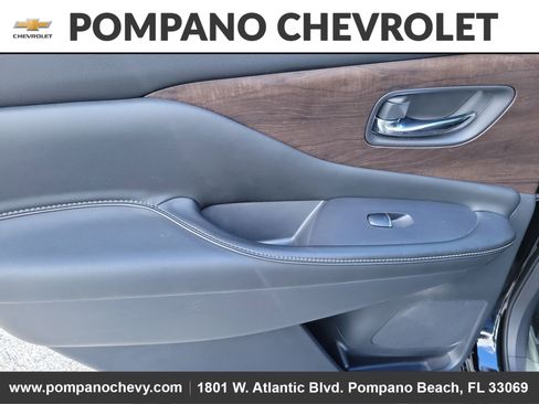 Used 2019 Nissan Murano Platinum w/ Cargo Package image 14