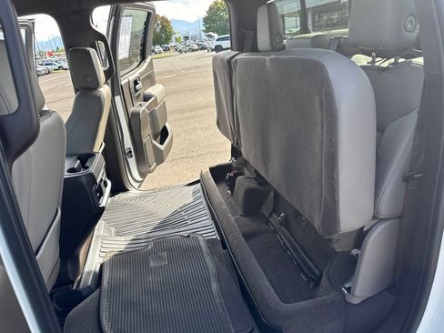 Used 2019 GMC Sierra 1500 SLT w/ SLT Premium Package AWD/4WD image 15