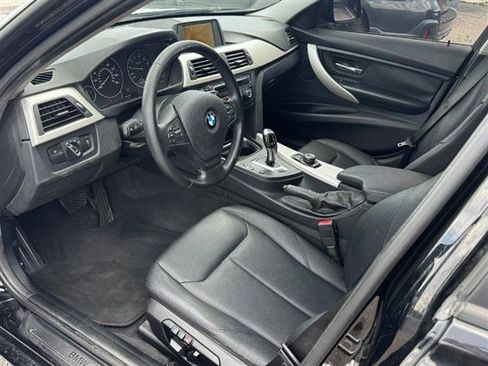 Used 2015 BMW 320i Sedan RWD image 9