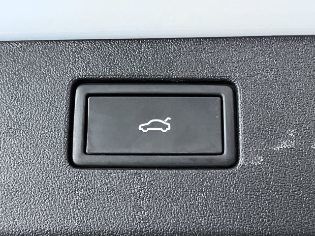 Certified 2026 Volkswagen Tiguan SE FWD image 6