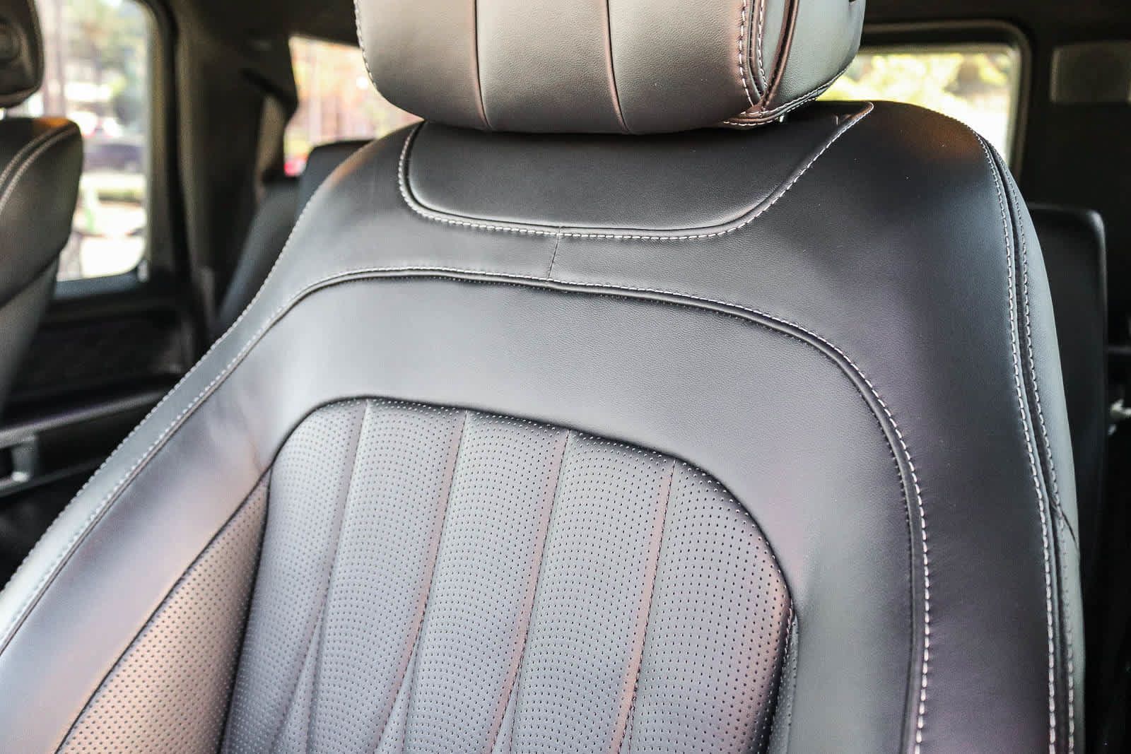 Used 2023 Mercedes-Benz G 550 image 21