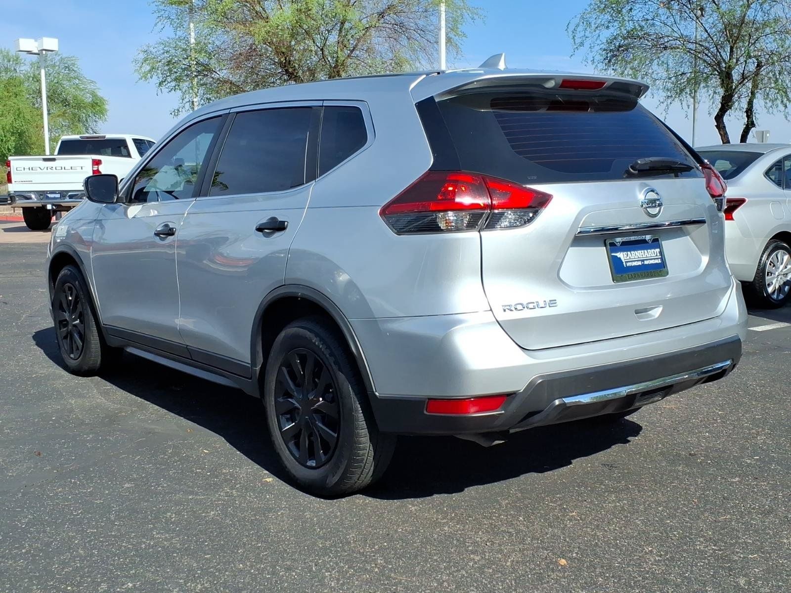 Used 2018 Nissan Rogue S FWD image 3