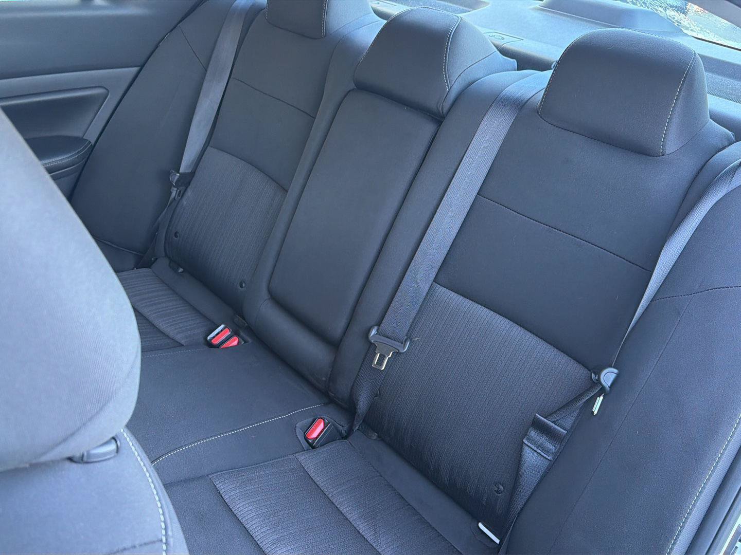 Used 2025 Nissan Altima 2.5 SV FWD image 30