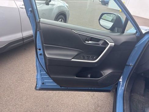 Used 2023 Toyota RAV4 AWD Hybrid image 12