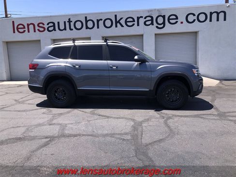 Used 2018 Volkswagen Atlas SEL FWD image 1