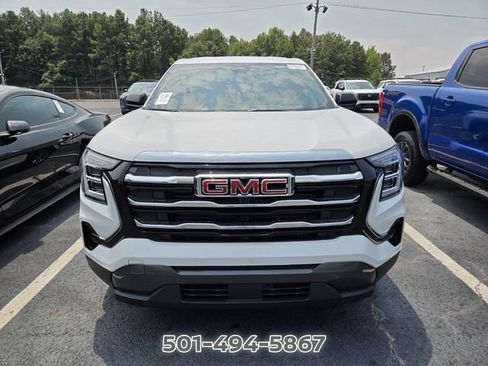 Used 2025 GMC Terrain Elevation AWD/4WD image 2