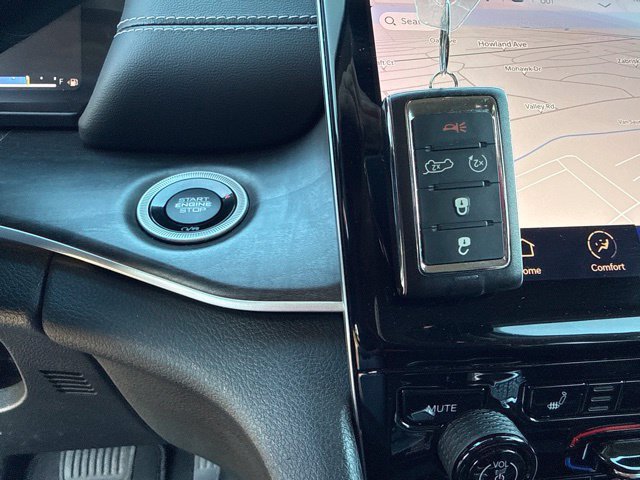 Used 2023 Jeep Grand Cherokee L Limited AWD/4WD image 38