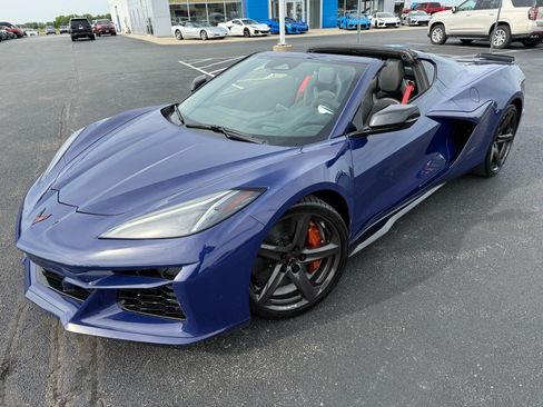 Used 2025 Chevrolet Corvette E-Ray w/ ZER Performance Package AWD/4WD image 2