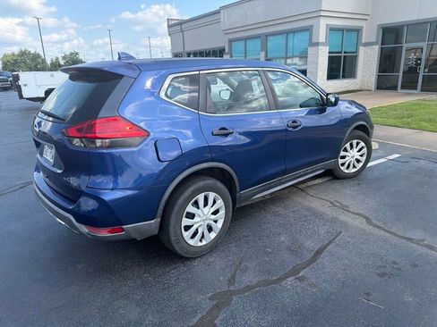 Used 2017 Nissan Rogue S FWD image 3