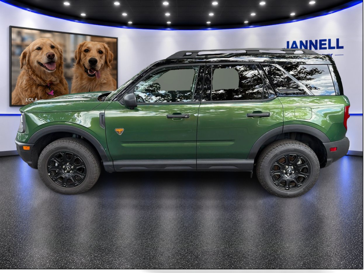 Used 2025 Ford Bronco Sport Badlands AWD/4WD image 9