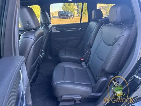 Used 2022 Cadillac XT6 Sport image 17