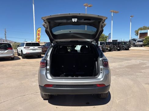 Used 2023 Jeep Compass Latitude w/ Sun and Sound Group AWD/4WD image 39