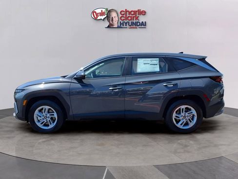 New 2026 Hyundai Tucson SE FWD image 2