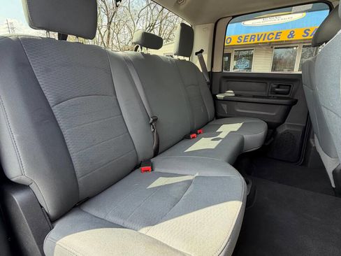 Used 2018 RAM 2500 Tradesman w/ Chrome Appearance Group image 16