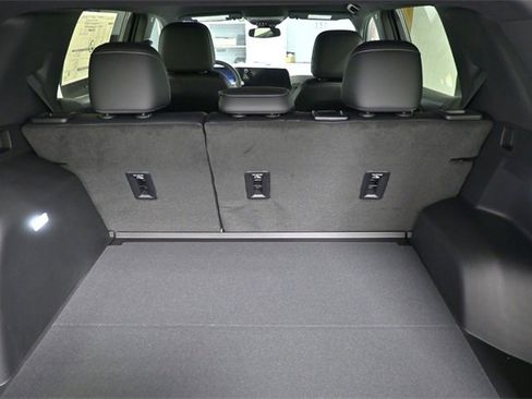 New 2026 Chevrolet Equinox LT w/ Convenience Package II image 9