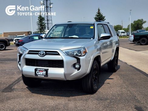 Used 2021 Toyota 4Runner SR5 AWD/4WD image 1