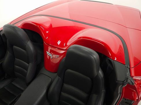 Used 2006 Chevrolet Corvette Convertible w/ Preferred Equipment Group image 20
