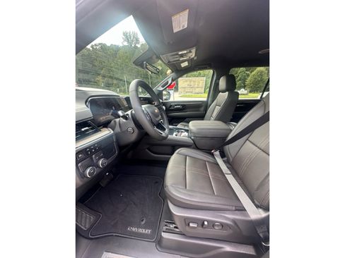 New 2025 Chevrolet Tahoe High Country image 17