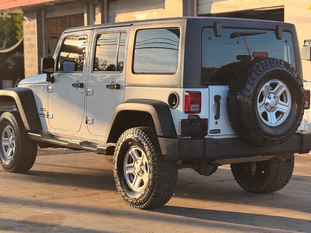 Used 2016 Jeep Wrangler Unlimited Sport w/ Connectivity Group AWD/4WD image 6