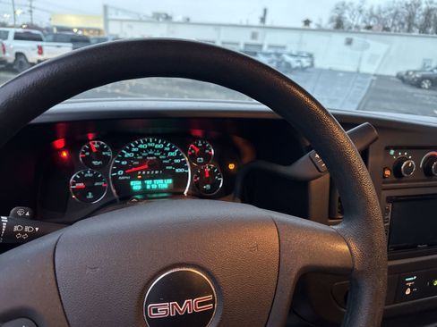 Used 2021 GMC Savana 2500 w/ Driver Convenience Package image 11