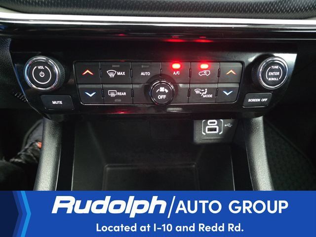 Used 2025 Jeep Compass Trailhawk AWD/4WD image 25